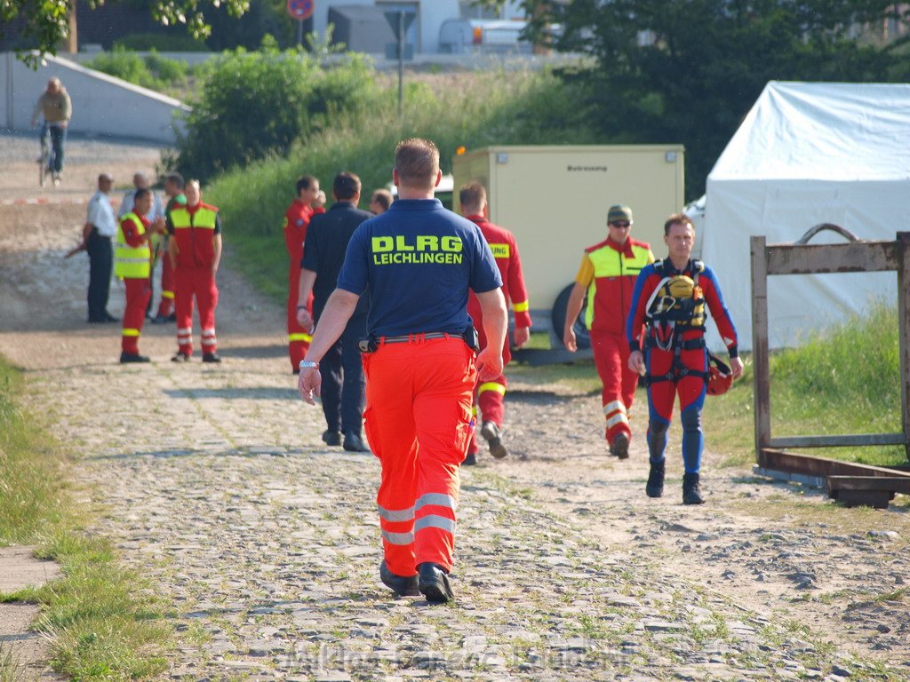 Uebung PRhein Feuerwehr Polizei DLRG Leverkusen Hitdorf P015.JPG